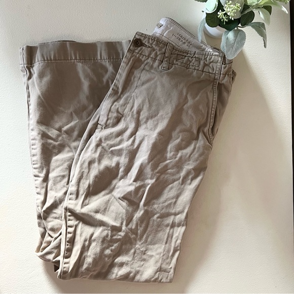 American Eagle khaki pants - Picture 1 of 3